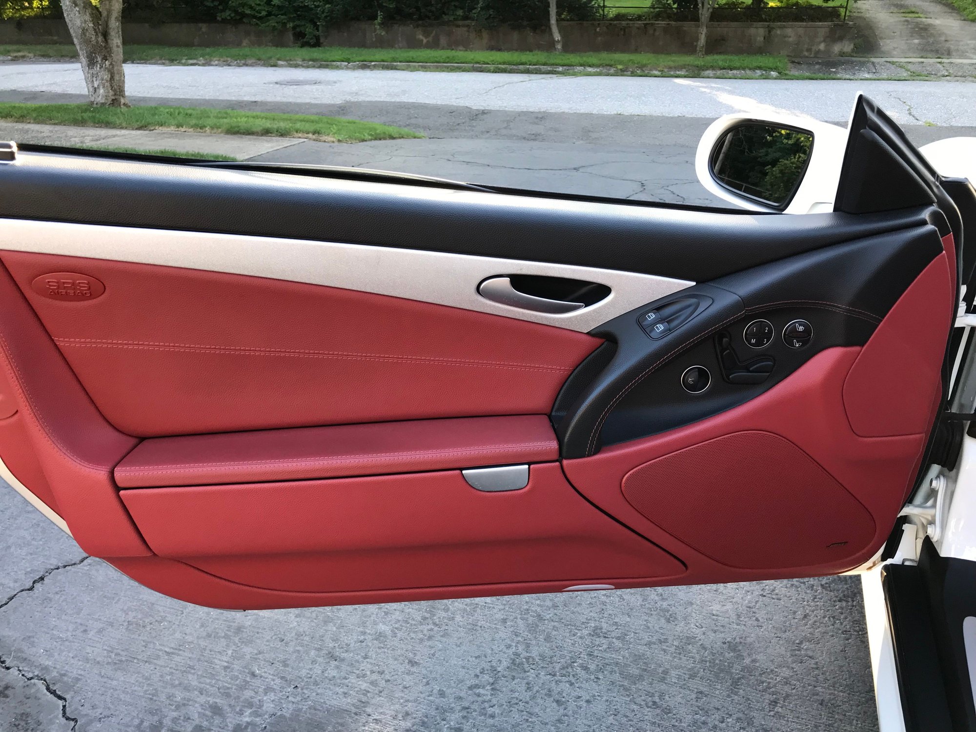 2005 Mercedes-Benz SL55 AMG - 2005 Mercedes-Benz SL55 AMG -24,000 miles -Like New - Obsessively Maintained -$43,000 - Used - VIN WDBSK74F55F094714 - 8 cyl - 2WD - Automatic - Convertible - White - Fairfield, CT 06824, United States