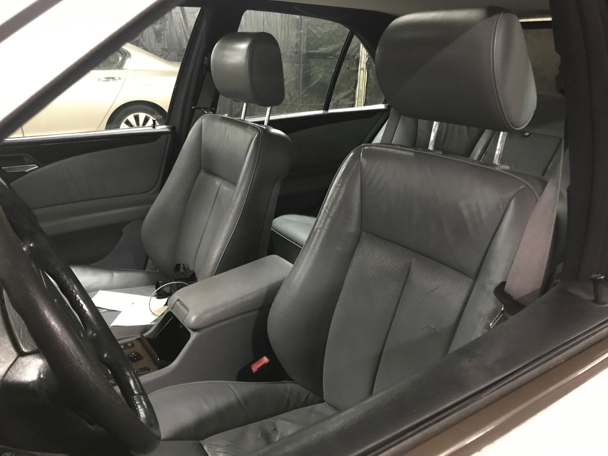 1997 Mercedes-Benz E420 - FS 1997 E420 Sport Parts Car RUNS AND DRIVES - Used - VIN WDBJF72FXVA237043 - 170,000 Miles - 8 cyl - 2WD - Automatic - Sedan - White - Vienna, VA 22180, United States