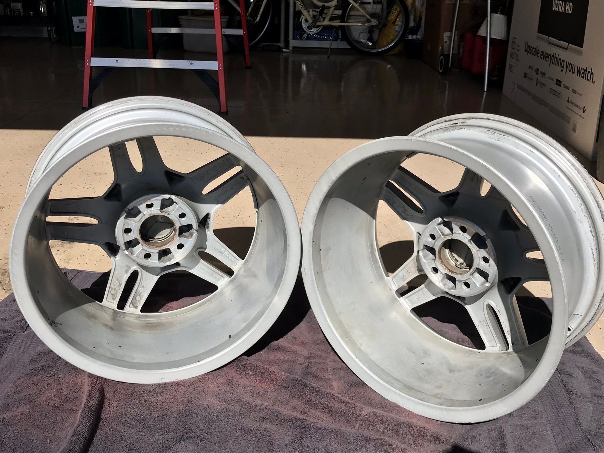 Wheels and Tires/Axles - 18" AMG OEM wheels - Used - 2003 to 2015 Mercedes-Benz SL550 - Naples, FL 34119, United States