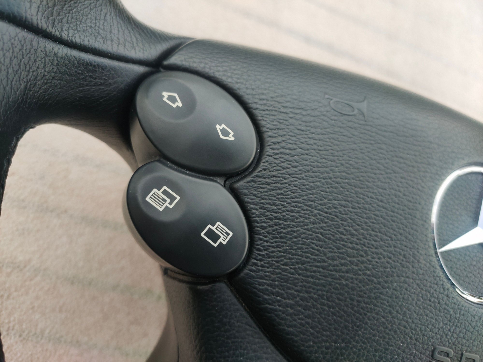 Interior/Upholstery - Mercedes Benz WOOD STEERING WHEEL E CLS SL CLK - Used - 0  All Models - Novi Sad, Serbia