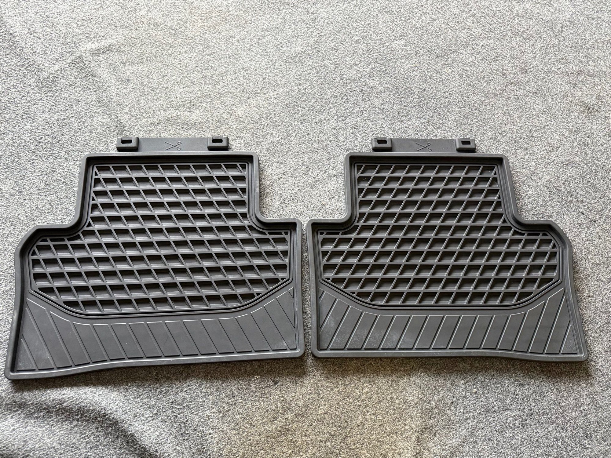 Interior/Upholstery - OEM W213 Floor Mats - Used - 2017 to 2020 Mercedes-Benz E450 - Palm Coast, FL 32137, United States