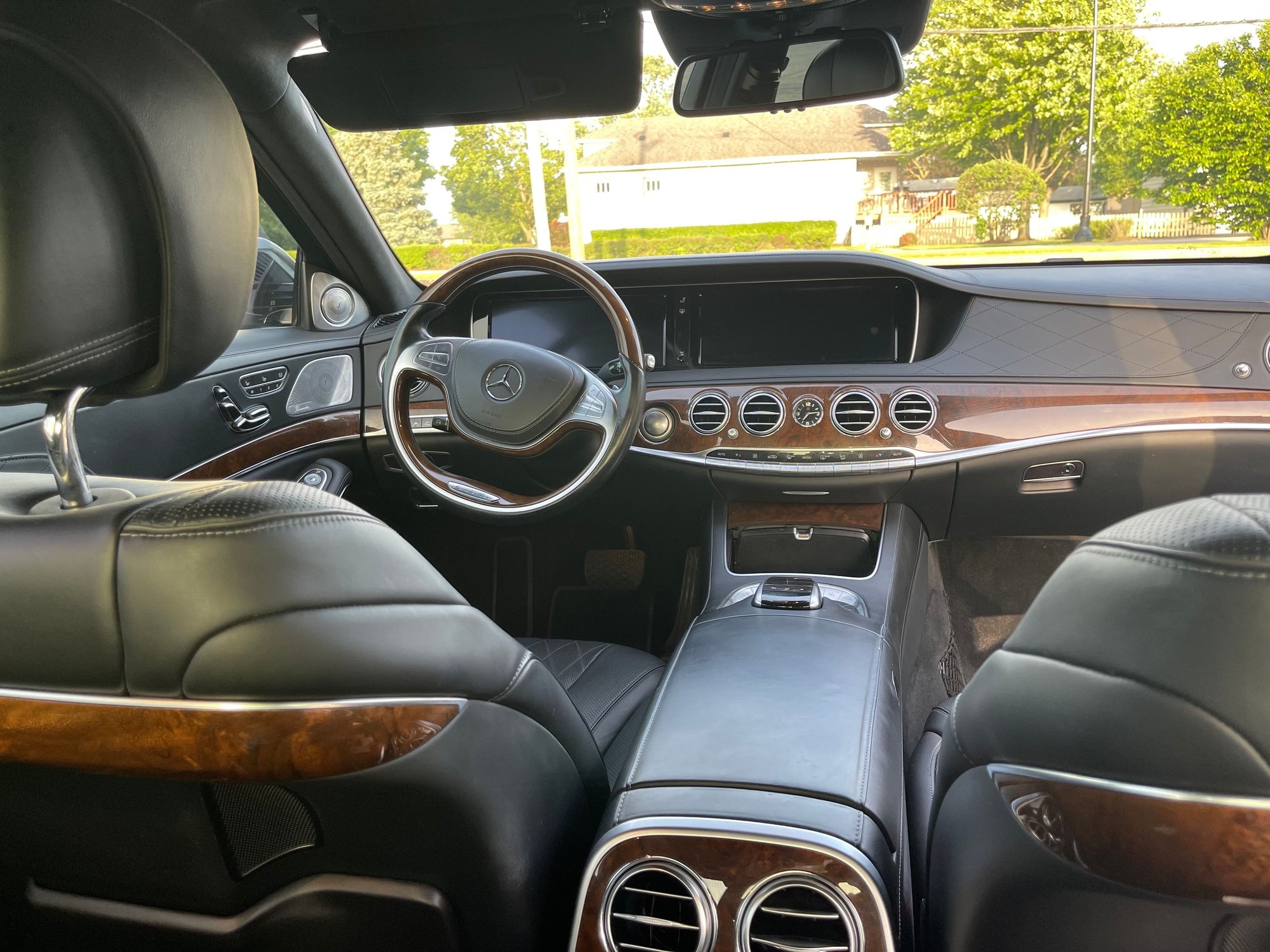 2015 Mercedes-Benz S550 - 2015 S550 4MATIC - Used - VIN WDDUG8FB2FA188842 - 77,000 Miles - 8 cyl - AWD - Automatic - Sedan - Black - Chicago, IL 60645, United States