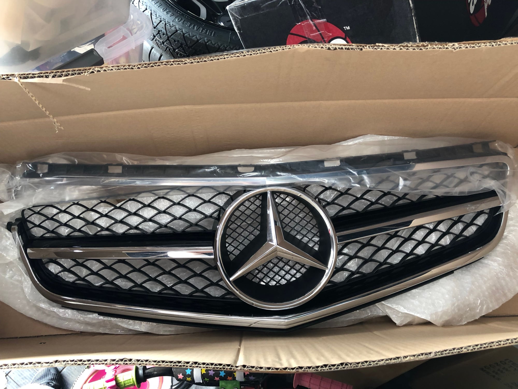 Exterior Body Parts - C63 OEM Front Grill.  Upper and lower - Used - 2012 to 2015 Mercedes-Benz C63 AMG - Riverside, CA 92507, United States