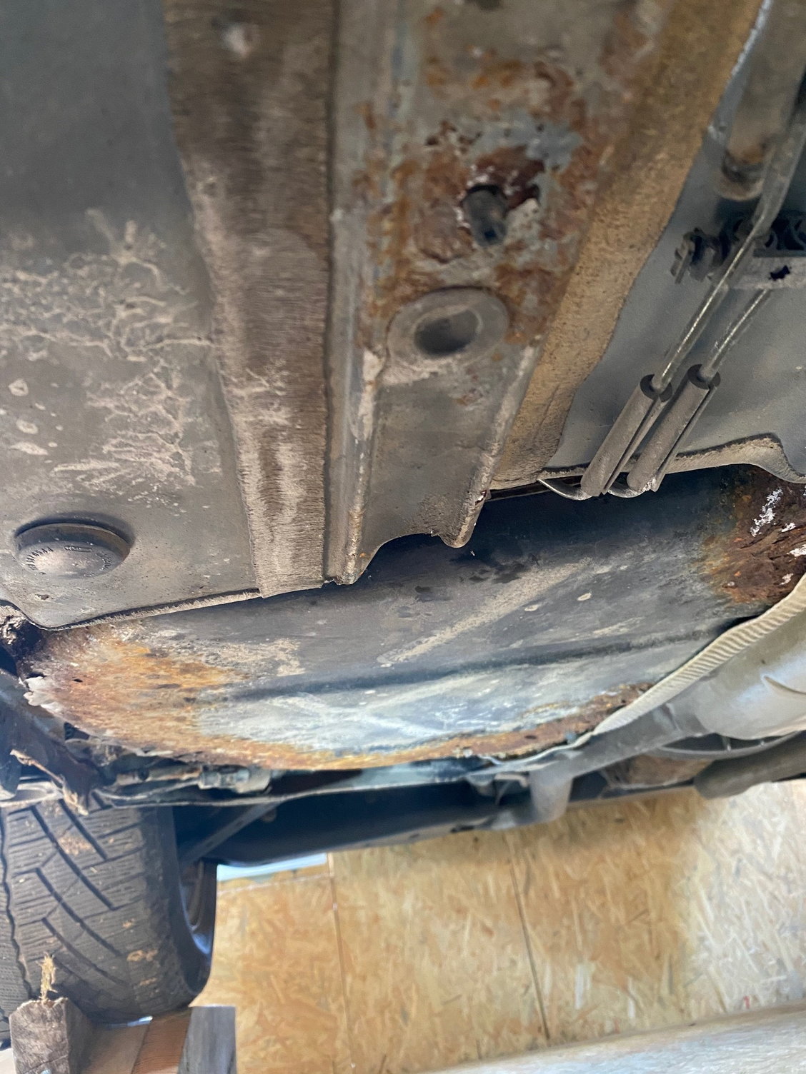 Mercedes Brake Line Repair - Rust Damage - Atlantic Motorcar