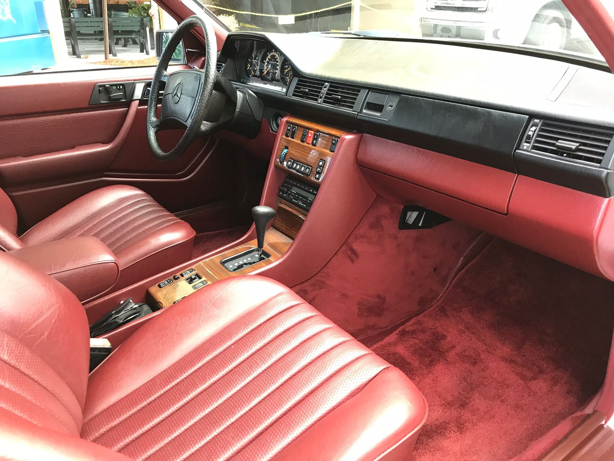 1987 Mercedes-Benz 300E - Super Clean 1987 300e 63.5k miles - Used - VIN WDBEA30D0HA50928 - 63,500 Miles - 6 cyl - 2WD - Automatic - Sedan - White - Stuart, FL 34994, United States