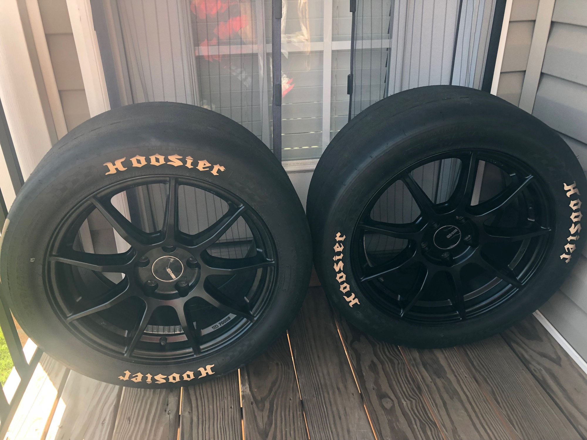 Hoosier DR Radials WITH RIM 275/40/17 Forums