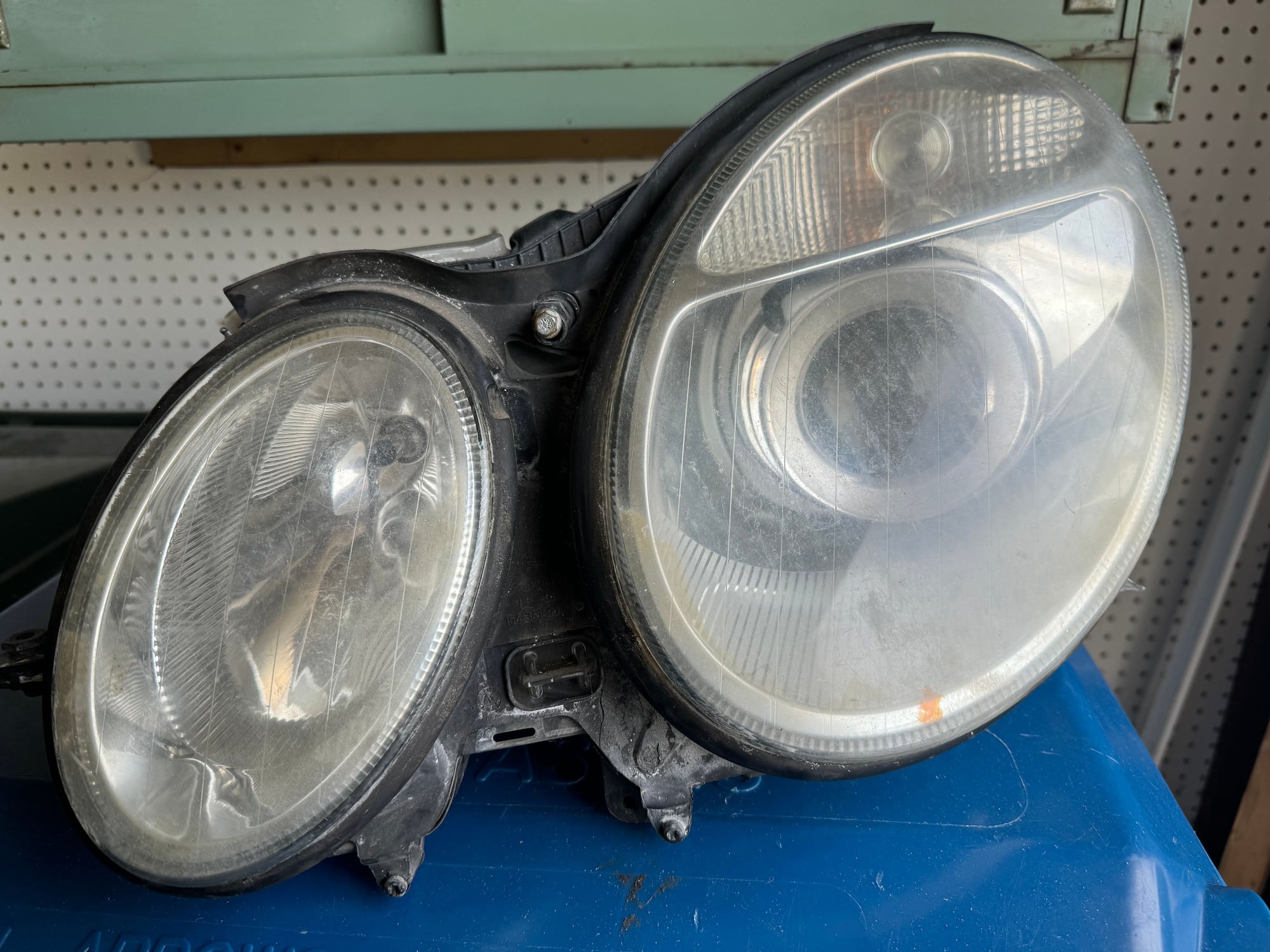 2005 Mercedes-Benz E55 AMG - Pair of Mercedes Benz w211 E-Class 2003-2006 Halogen Headlights - Accessories - $100 - Cleveland, OH 44116, United States