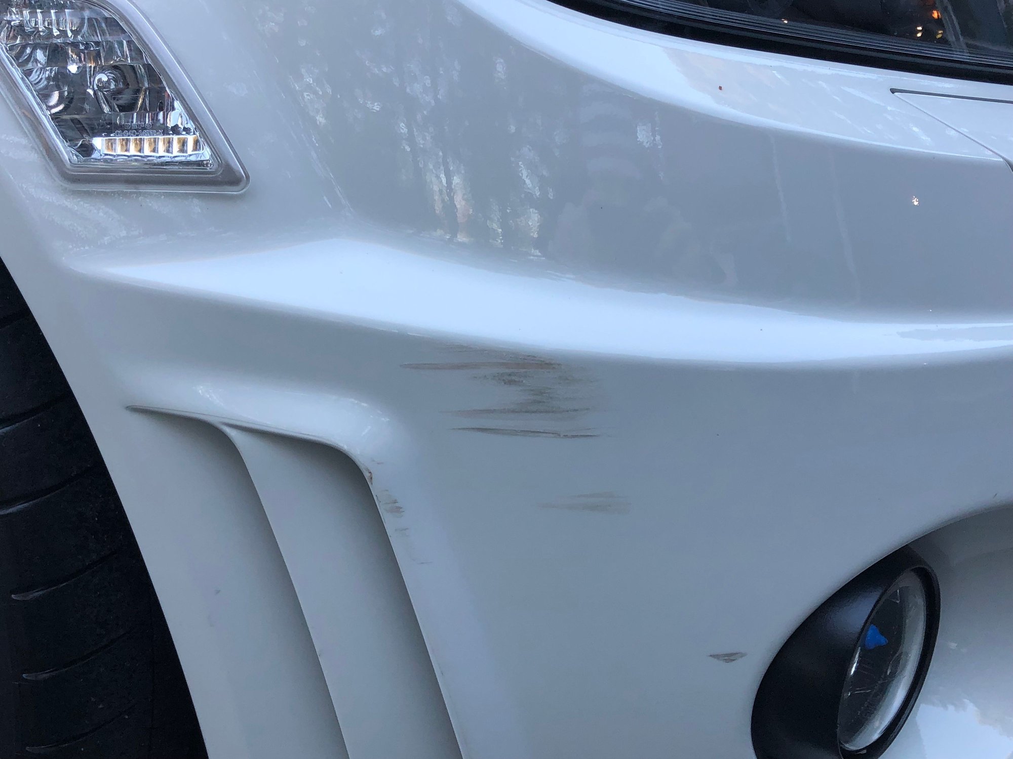 2009 Mercedes-Benz C63 AMG - 2009 C63 AMG, White, 34k miles - Used - VIN WDDGF77X89F241054 - 33,940 Miles - 8 cyl - 2WD - Automatic - Sedan - White - Woodinville, WA 98072, United States
