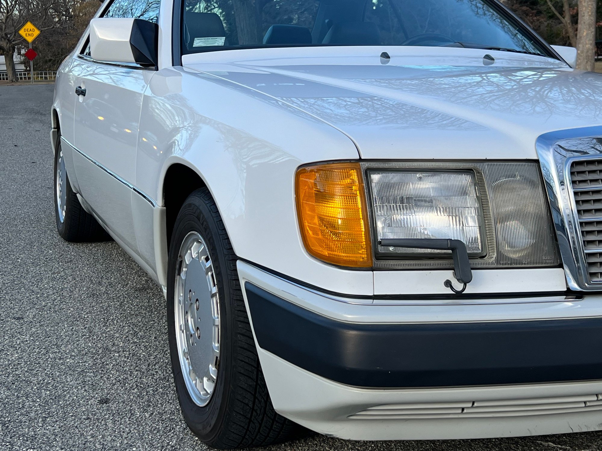 1990 Mercedes-Benz 300CE - 1990 Mercedes 300 CE 61K Miles - Used - VIN 11111111111111111 - 61,583 Miles - 6 cyl - 2WD - Automatic - Coupe - White - Ny, NY 10101, United States