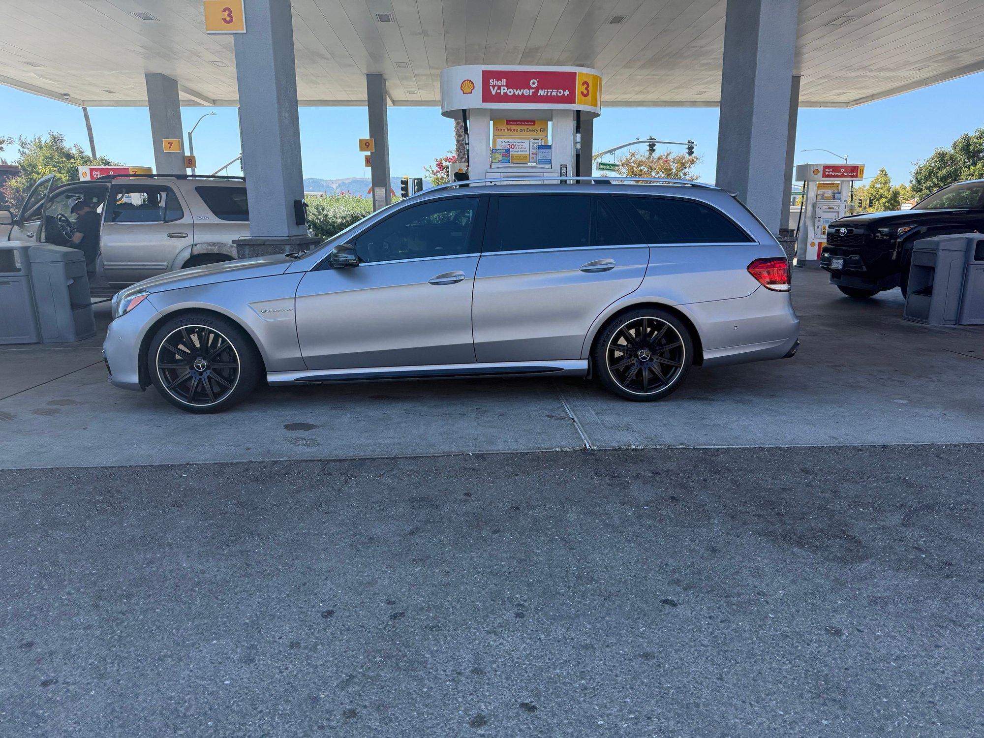 First fill up at the gas station to make the 400mile trek home.