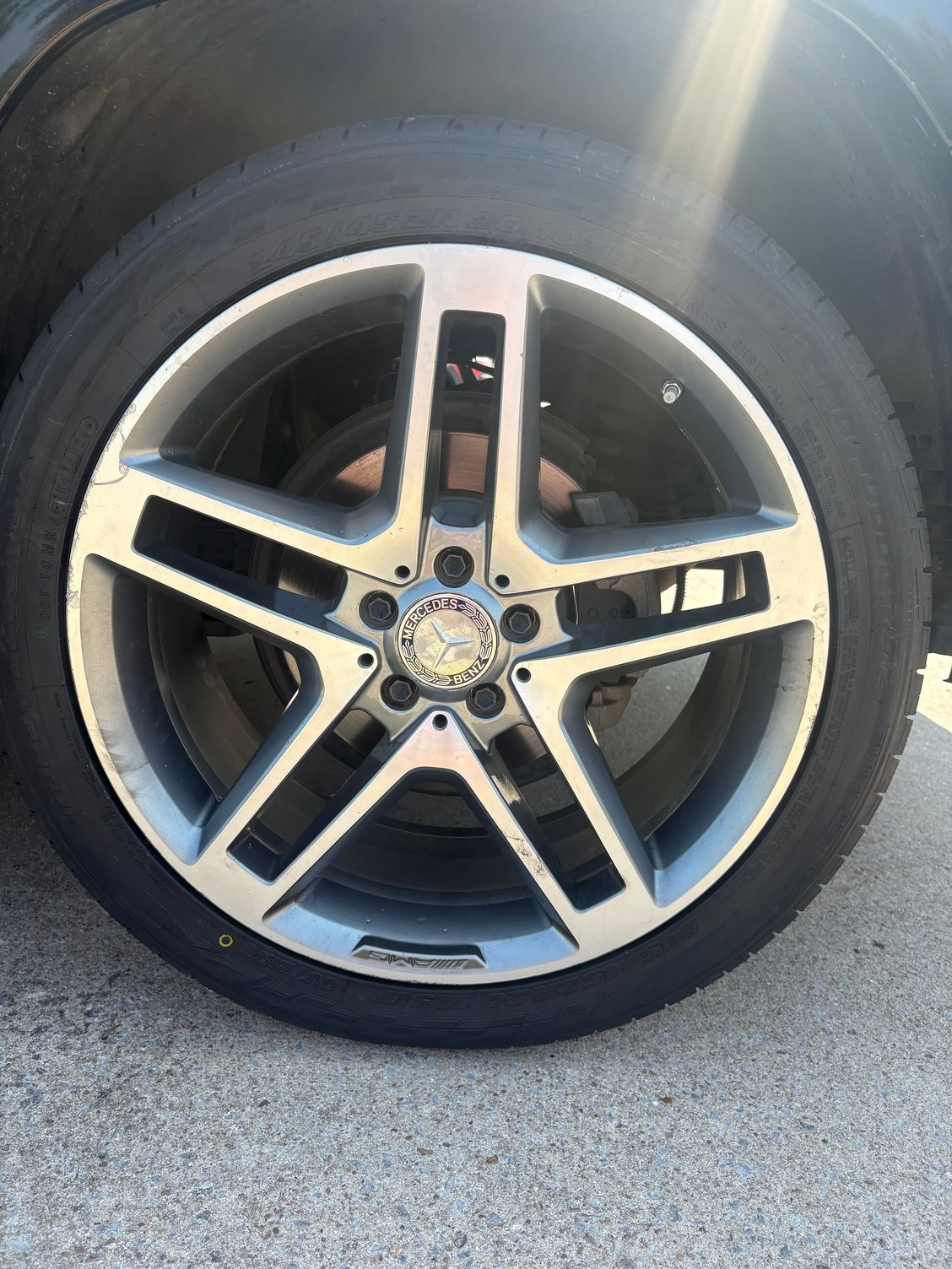 Got a cracked wheel and trying to see if I should look any other place besides eBay. I have searched around but it appears to be out of stock everywhere. I�m pretty sure they made this in a 19 and 20, needing a 20. Any help would be appreciated. 