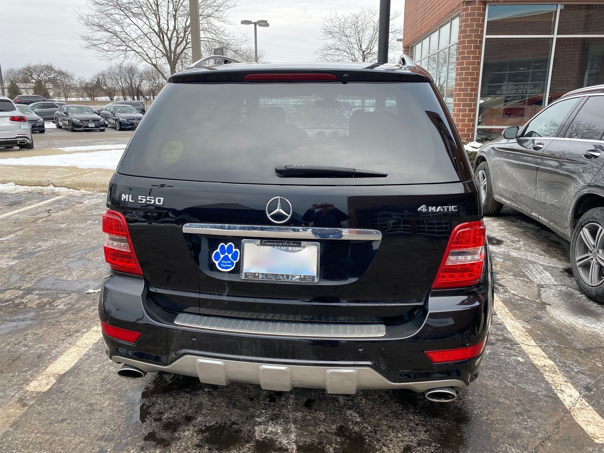 2009 Mercedes-Benz ML550 - 2009 Mercedes ML550 4-Matic Black on Tan - Used - VIN 4JGBB72E19A483599 - 105,000 Miles - 8 cyl - AWD - Automatic - SUV - Black - Highland Park, IL 60035, United States
