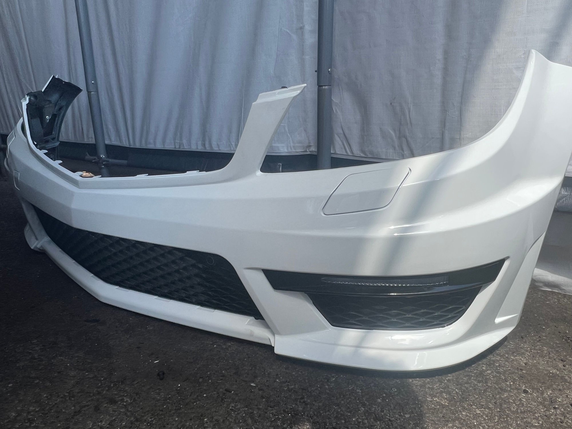 Exterior Body Parts - W204 Facelift Bumper Polar White - New - 2012 to 2014 Mercedes-Benz All Models - East Elmhurst, NY 11370, United States