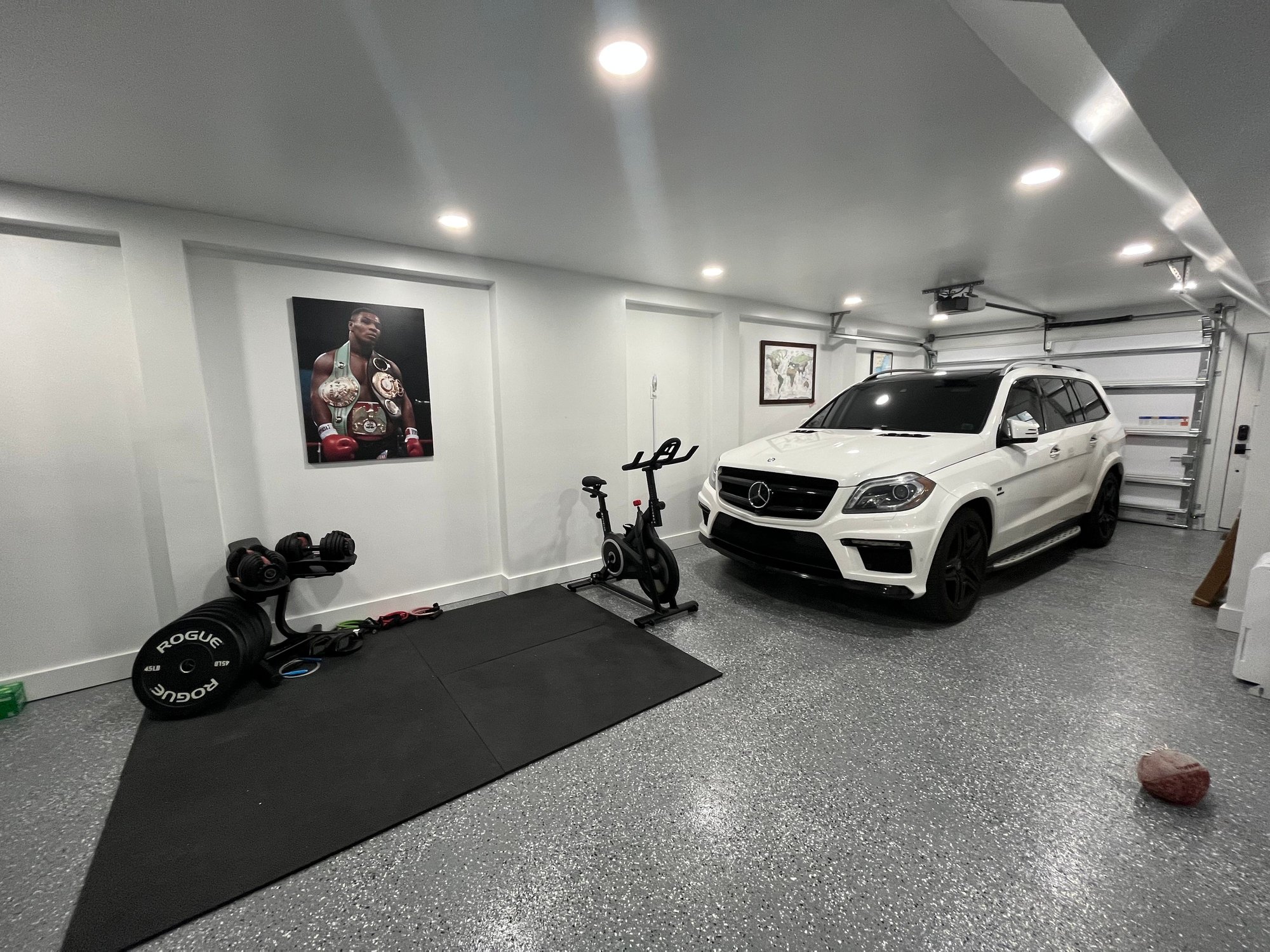 2014 Mercedes-Benz GL63 AMG - 2014 GL63 AMG - Used - VIN 4JGDF7EE5EA377725 - 113,000 Miles - 8 cyl - AWD - Automatic - SUV - White - Carolina Beach, NC 28428, United States