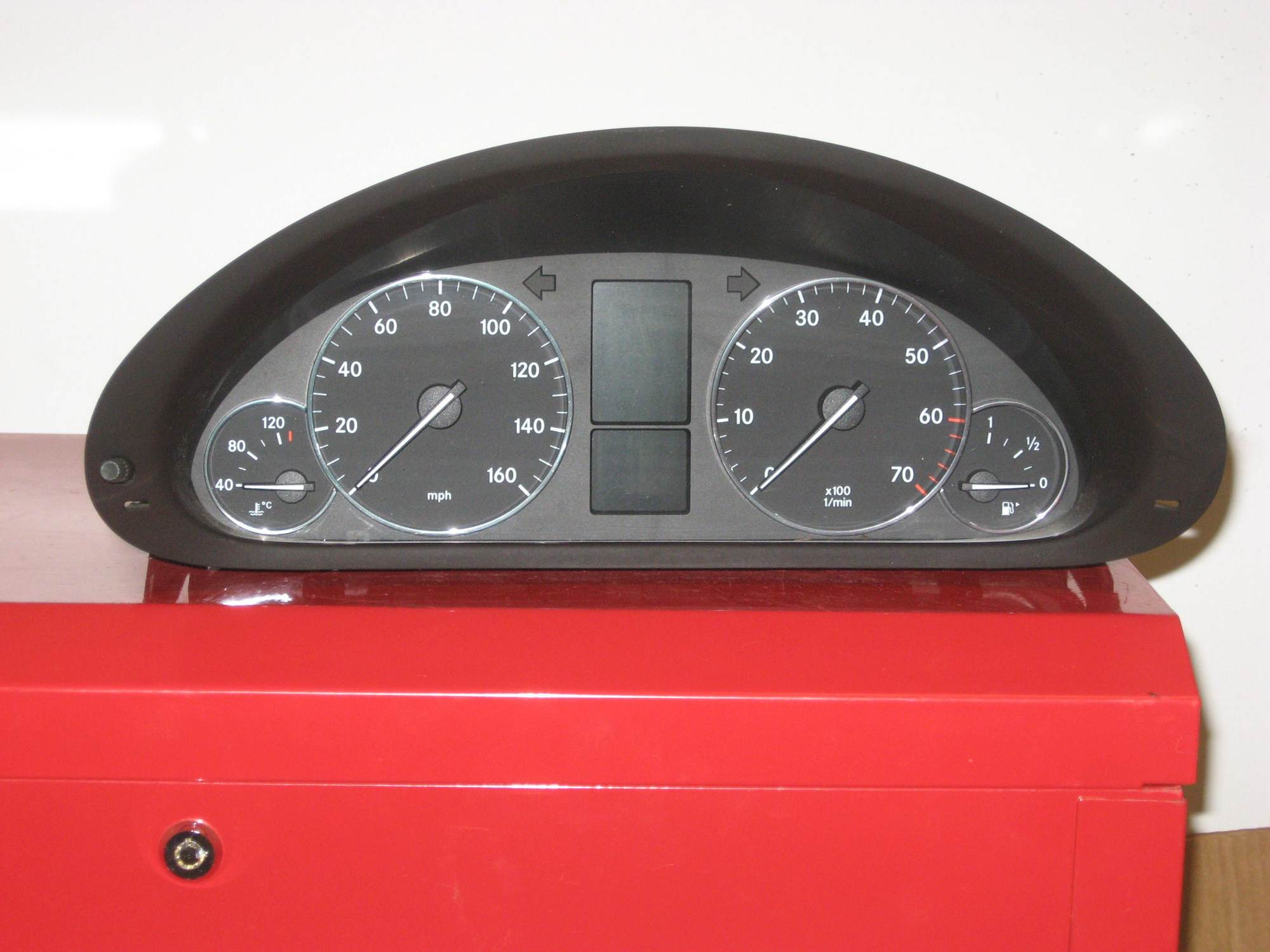 2005 C230 Instrument Cluster Can Be Adapted to Work in PreFacelift