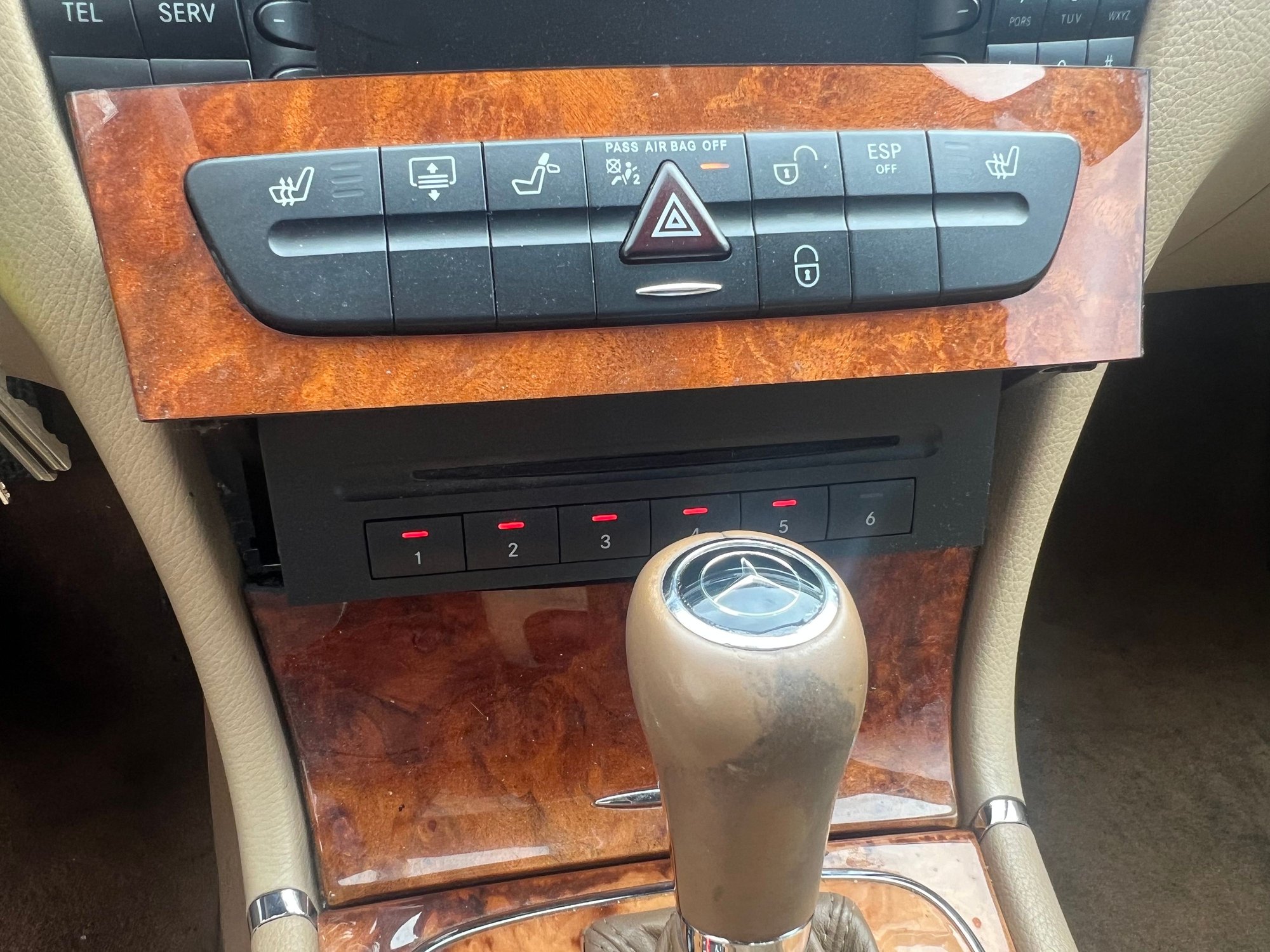 2007 Mercedes-Benz E350 - 2007 E350 Cincinnati, Ohio - Used - VIN WDBUF56X67B117192 - 158,500 Miles - 6 cyl - 2WD - Automatic - Sedan - White - Loveland, OH 45140, United States