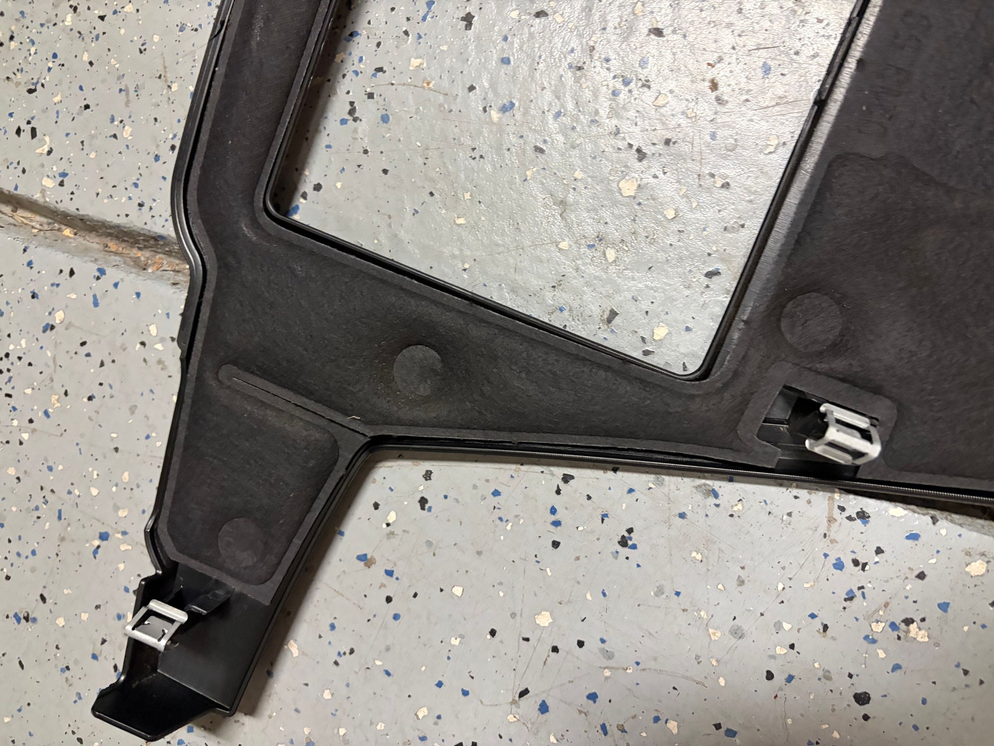 Engine - Intake/Fuel - Mercedes M278 air boxes with filters and engine cover S-class W222 or other V8 cars - Used - 2014 to 2017 Mercedes-Benz S-Class - Aurora, CO 80016, United States