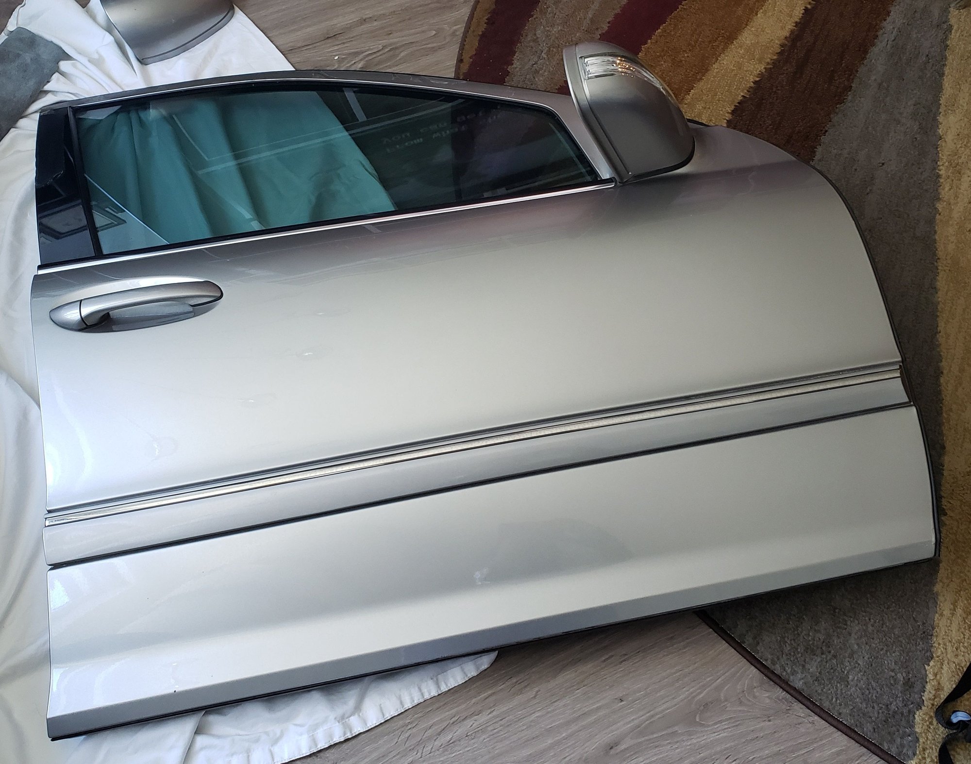 Exterior Body Parts - W203 Front Passenger Door w/ Mirror Assembly - Used - Seattle, WA 98109, United States