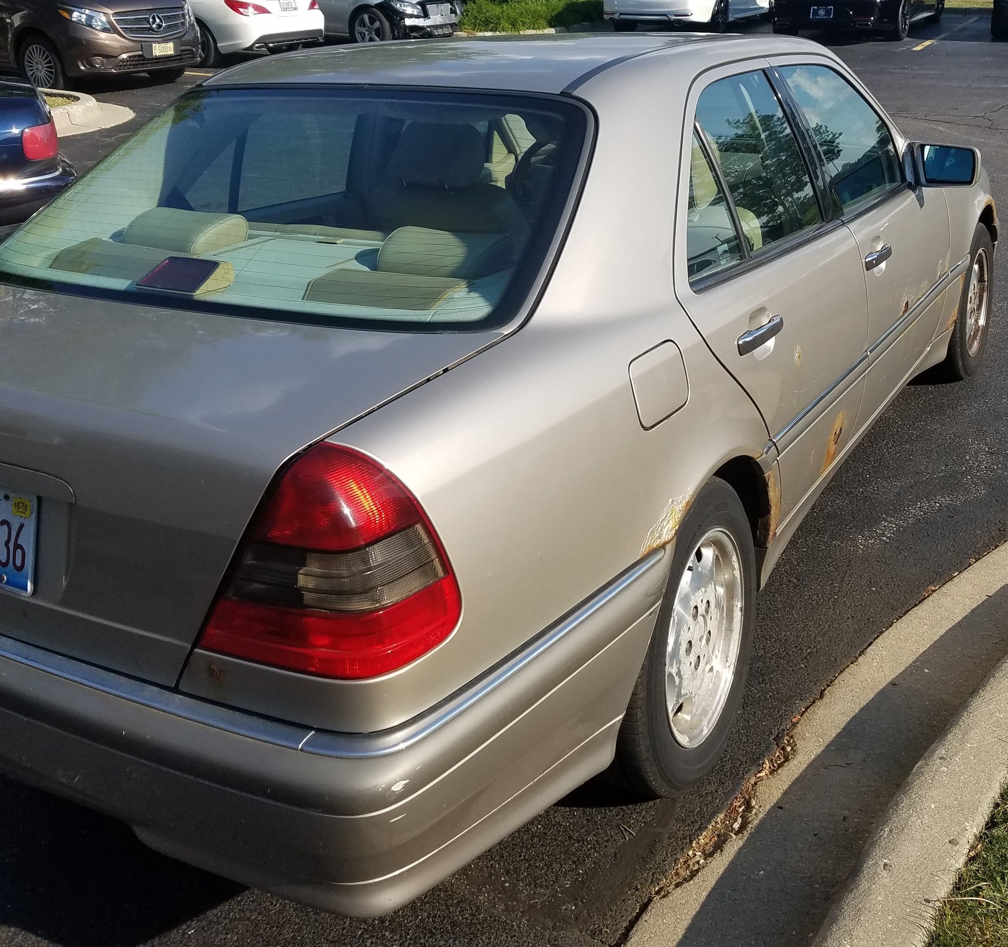 1999 Mercedes-Benz C280 - Beautiful 1999 C280. Priced To Sell Fast! - Used - VIN WDBHA29G4XA749625 - 6 cyl - 2WD - Automatic - Sedan - Gold - Chicago North Suburbs, IL 60193, United States