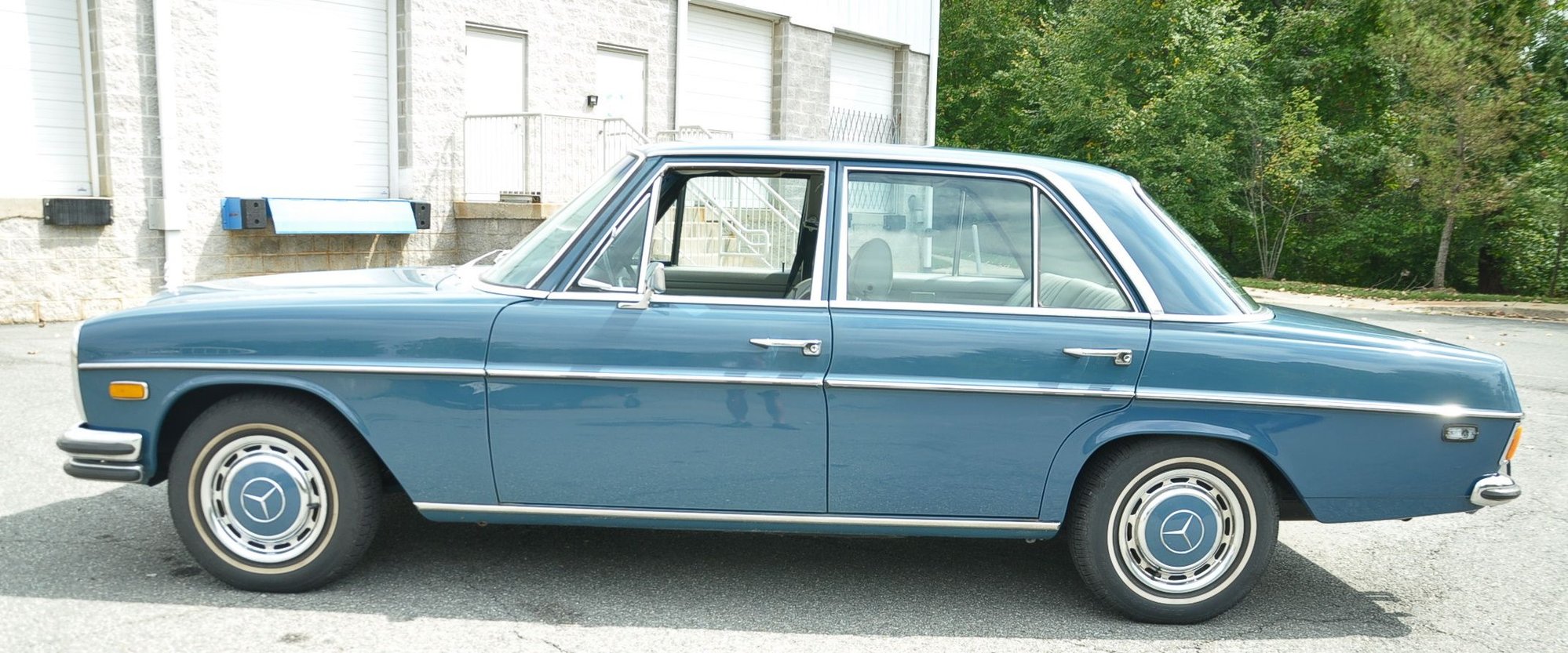 1971 Mercedes-Benz 250 - Very clean and good looking driver - Used - VIN ZARBA541861040083 - 104,000 Miles - 6 cyl - 2WD - Automatic - Sedan - Blue - Silver Spring, MD 20906, United States