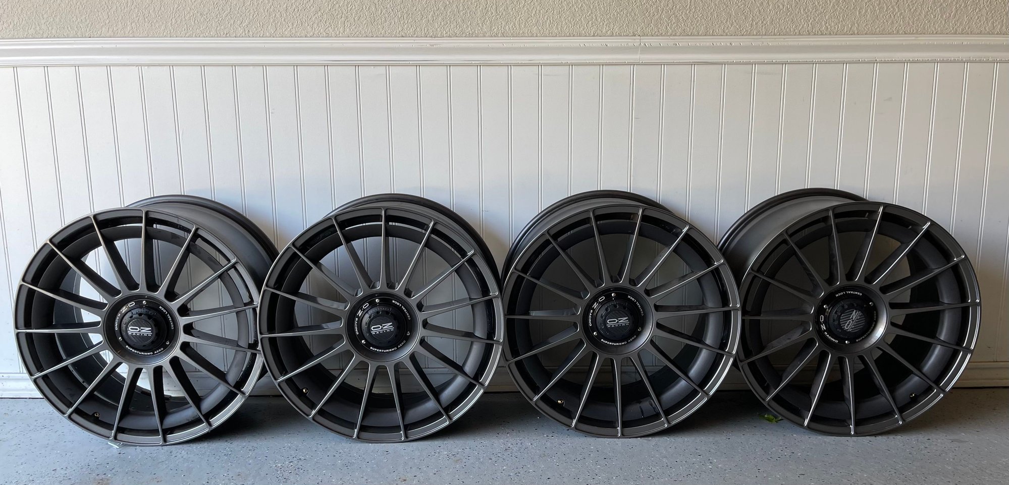 Wheels and Tires/Axles - OZ Racing Superturismo Aero HLT Star Graphite 20 inch wheels - Used - 2018 to 2022 Mercedes-Benz GLC63 AMG - Centennial, CO 80016, United States
