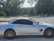 The wheels are AMG .
18" x 8.5" w/ 255/40ZR-18 95Y
18" x 9.5" w/ 285/35ZR-18 97Y 