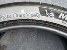 295/30ZR20 Tire