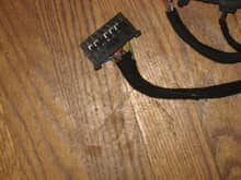 Memory seat connector