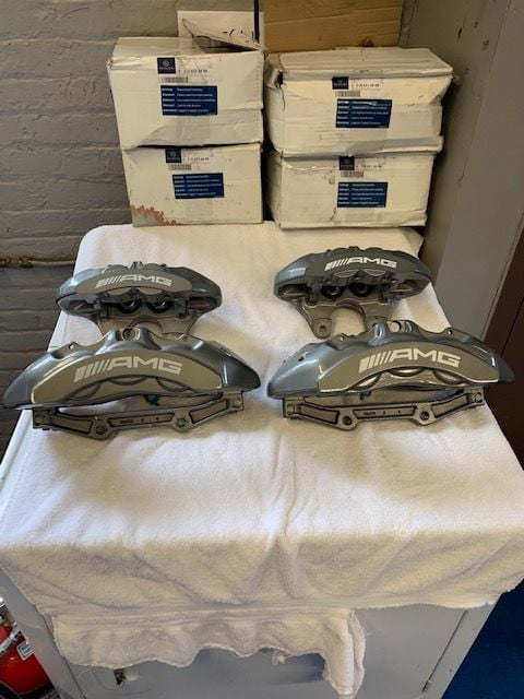 Brakes - brake calipers - Used - 2010 to 2016 Mercedes-Benz E63 AMG - 2010 to 2016 Mercedes-Benz CL63 AMG - Clark, NJ 07066, United States