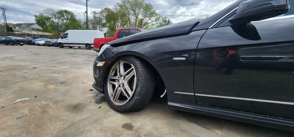 The right front corner hit the concrete barrier between the different directions on the interstate.