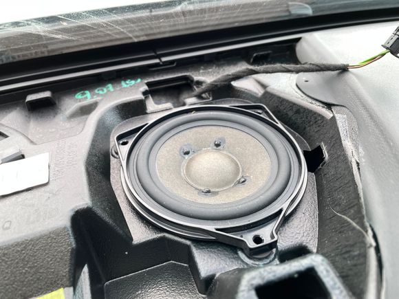 The stock center channel - note that it has two plugs going into it.