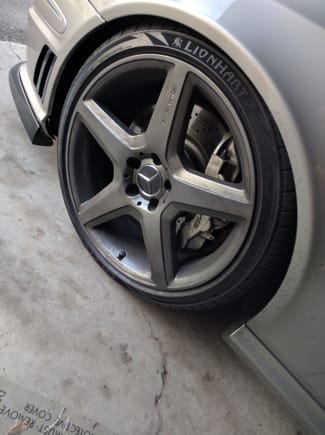 Wheels with scuffs sanding marks 