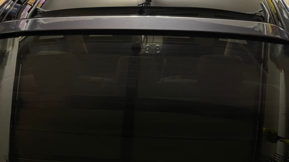Body color roof spoiler