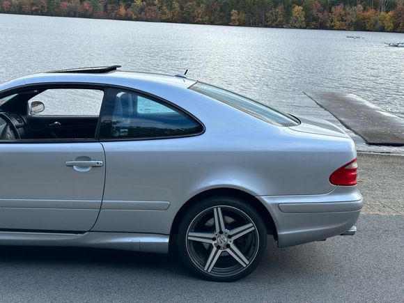 upgraded 18" wheel and Continental tires