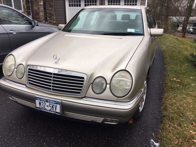 1996 Mercedes-Benz E320 - Well maintained E 320 - Used - VIN WDBJF55FXTJ008889 - 280,000 Miles - 6 cyl - 2WD - Automatic - Sedan - Gold - Kings Park, NY 11754, United States