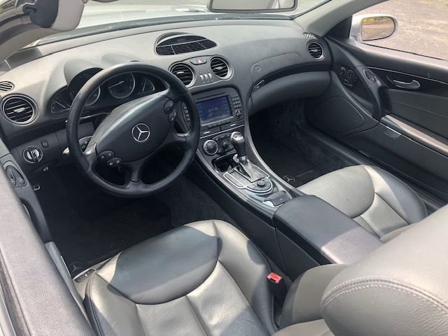 2005 Mercedes-Benz SL500 - 05 SL500 87,000 miles. Great Condition - Used - VIN WDBSK75F05F102121 - 8 cyl - 2WD - Automatic - Convertible - Silver - Depew, NY 14043, United States