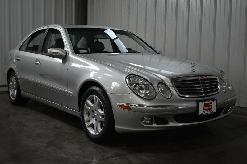 2005 Mercedes-Benz E320 - Silver 2005 Mercedes E-Class E320 CDI Diesel Oil Changes Every 5k Private Seller - Used - VIN WDBUF26J05A664746 - 201,000 Miles - 6 cyl - 2WD - Automatic - Sedan - Silver - Avon, OH 44011, United States