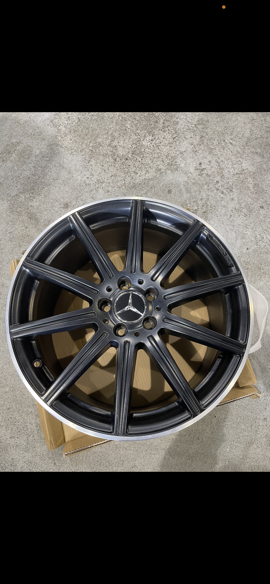 Wheels and Tires/Axles - 2016 e63 amg rear rim 19in oem - Used - 2012 to 2016 Mercedes-Benz E63 AMG S - Bushwick, NY 11563, United States