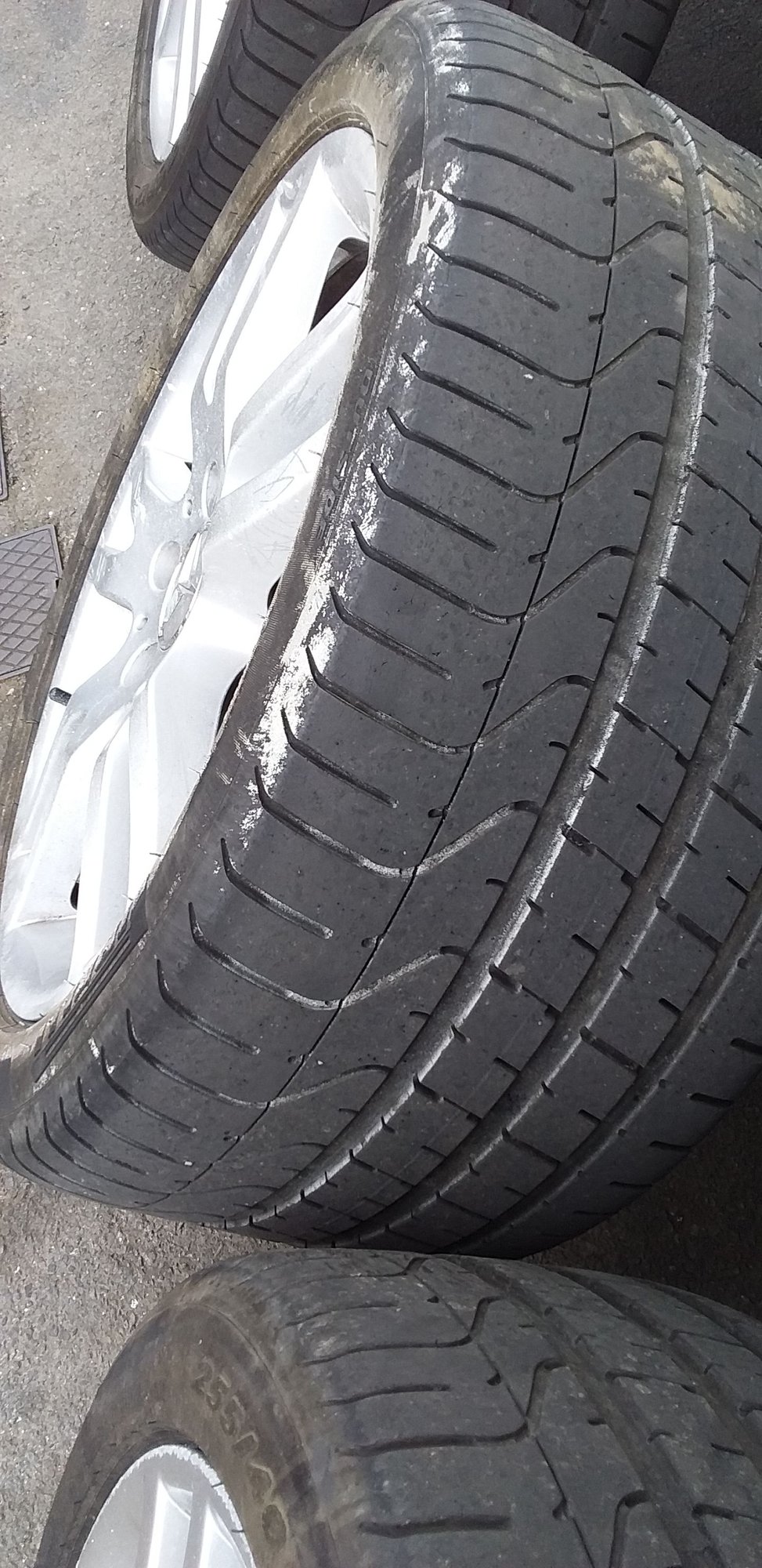 Wheels and Tires/Axles - Mercedes sl r230 genuine alloy wheels - Used - All Years Mercedes-Benz All Models - Leicester LE4 9G, United Kingdom