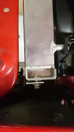 Huge gap on the top side of the radiator