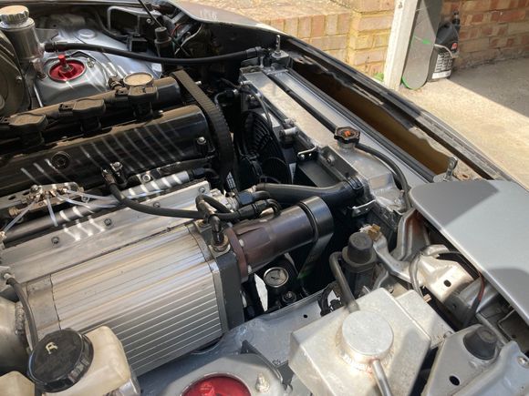 Oil cooler and fan on the back of the rad