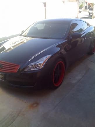 Red and black g37