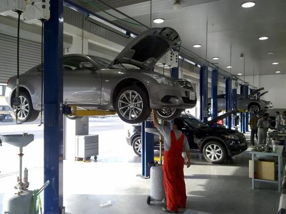 2009 G37s Coupe in Kuwait - First Check-up after 1500 KM - Infiniti Service Center