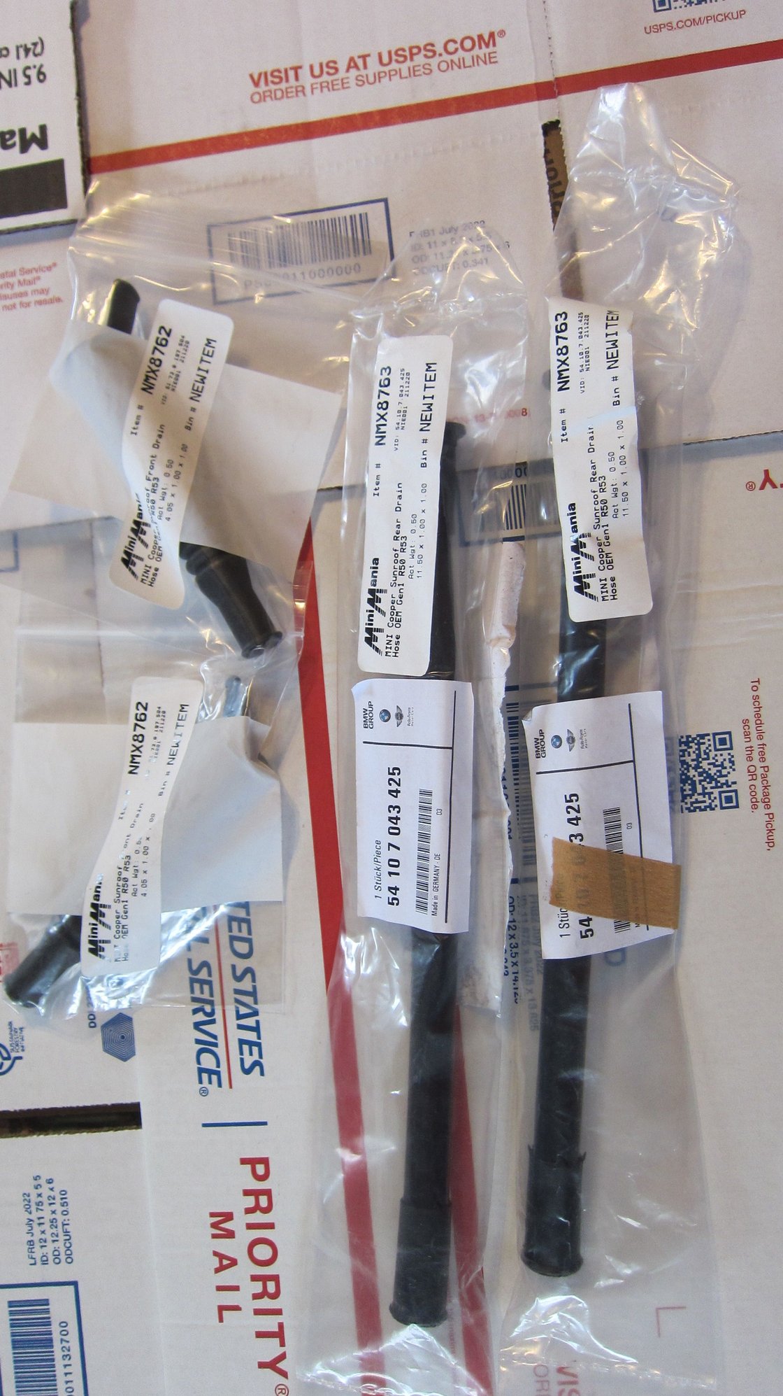 Exterior Body Parts - MINI Cooper R50, R53 Sun Roof Seals and Drain Tubes. New BMW/MINI. - New - 2002 to 2006 Mini R50: "Mk I" Mini One & Cooper - 2002 to 2006 Mini R53: "Mk I" Mini Cooper S - Bryan, OH 43506, United States