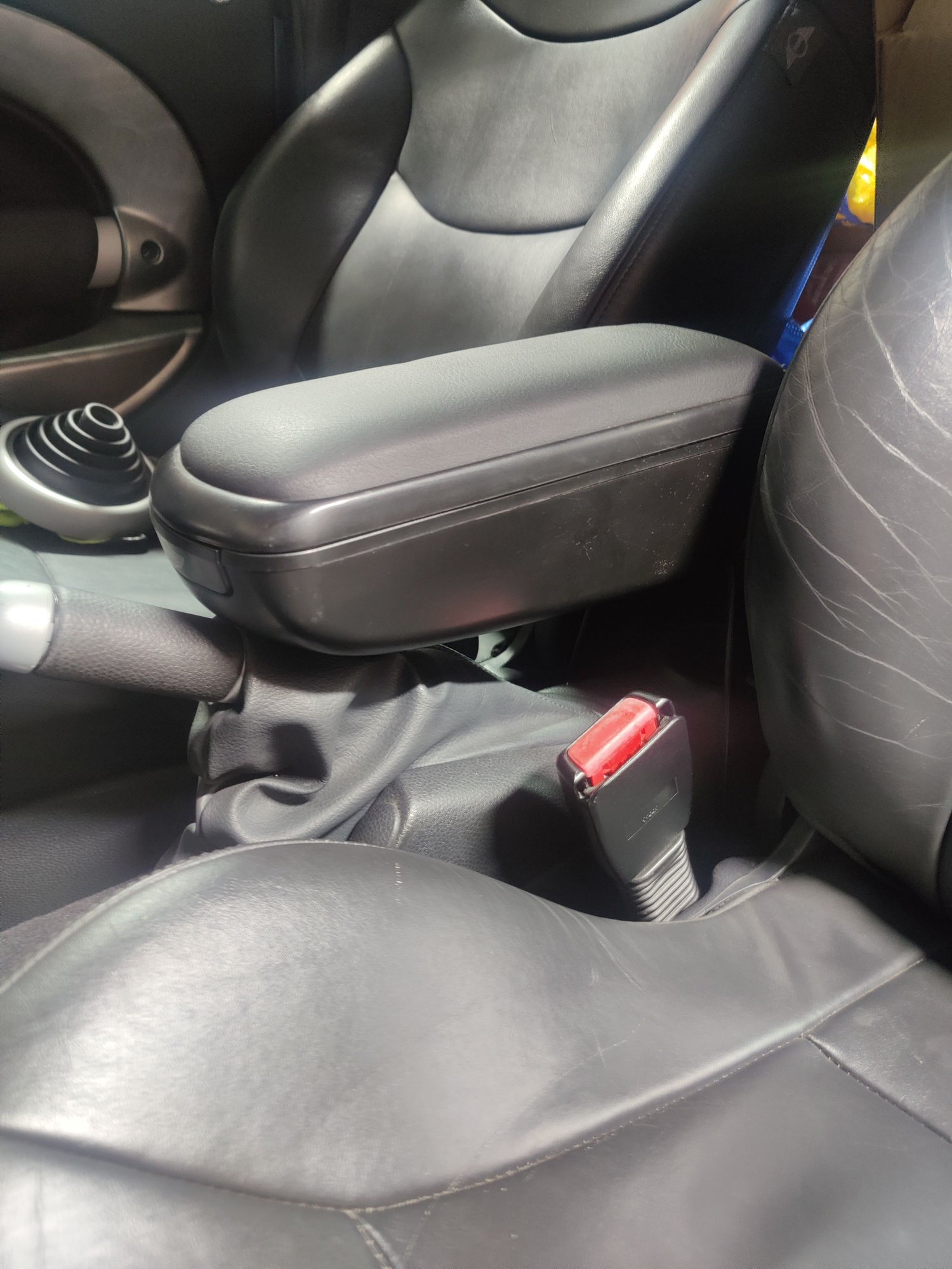 Interior/Upholstery - Armrests, armrests, armrests! - Used - All Years  All Models - Centrali, CA 93230, United States