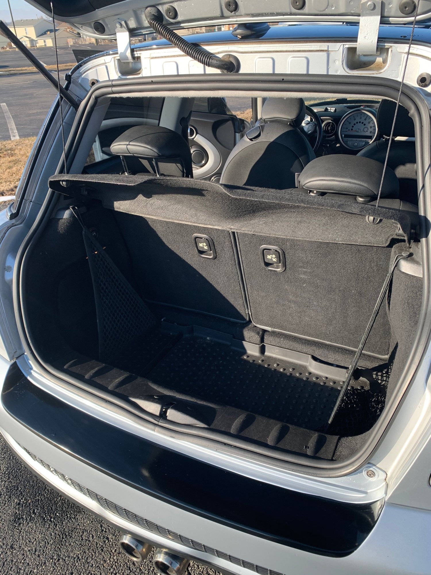 2008 Mini R56: "Mk II" Mini Hatch/Hardtop range - 2008 Mini Cooper S - Used - VIN WMWMF73528TV33328 - 92,700 Miles - 4 cyl - 2WD - Automatic - Hatchback - Silver - Cincinnati, OH 45013, United States
