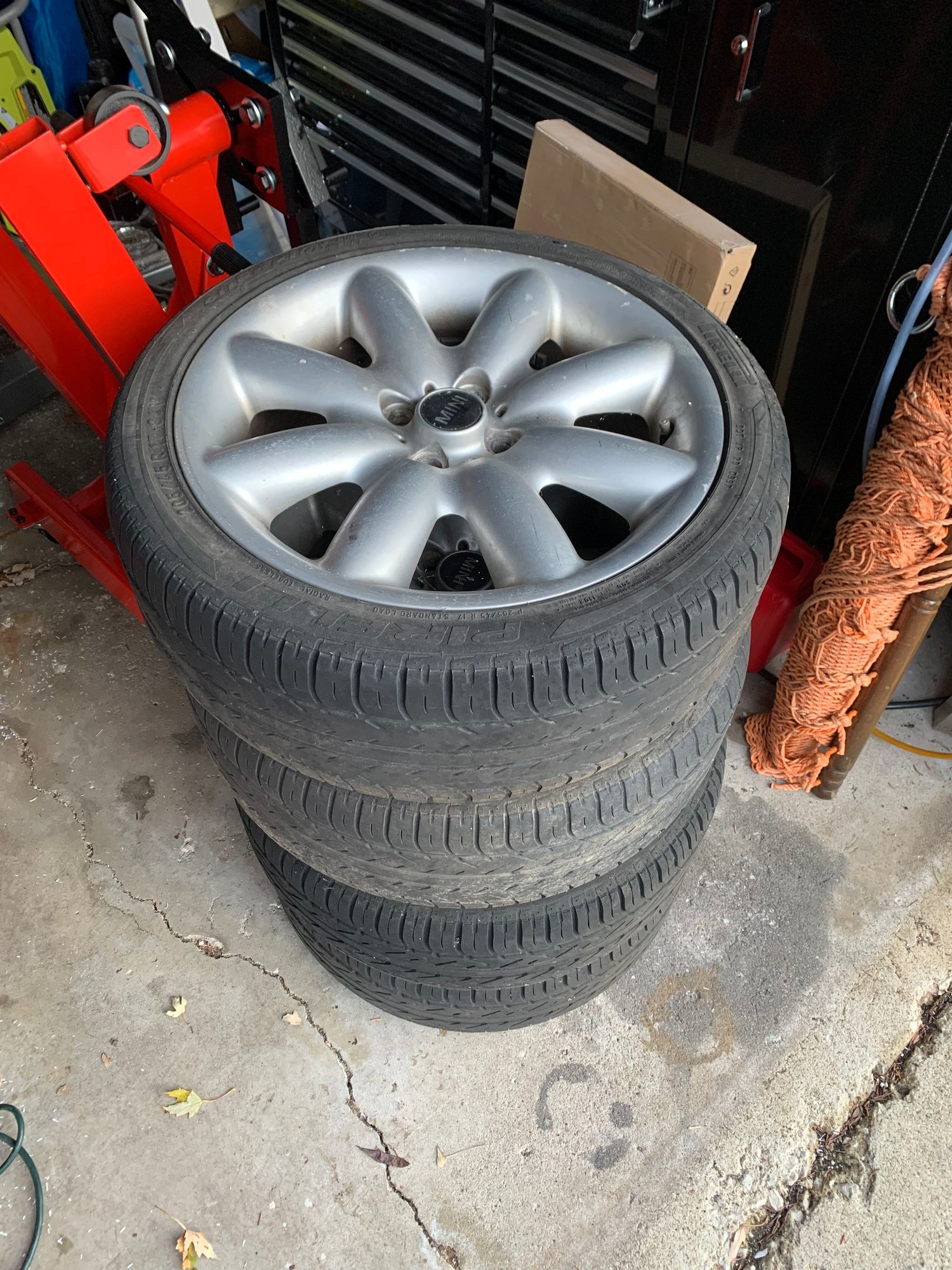 Wheels and Tires/Axles - 2002 18” Mini Cooper S lights - Used - 2002 to 2006 Mini All Models - Wheaton, IL 60187, United States