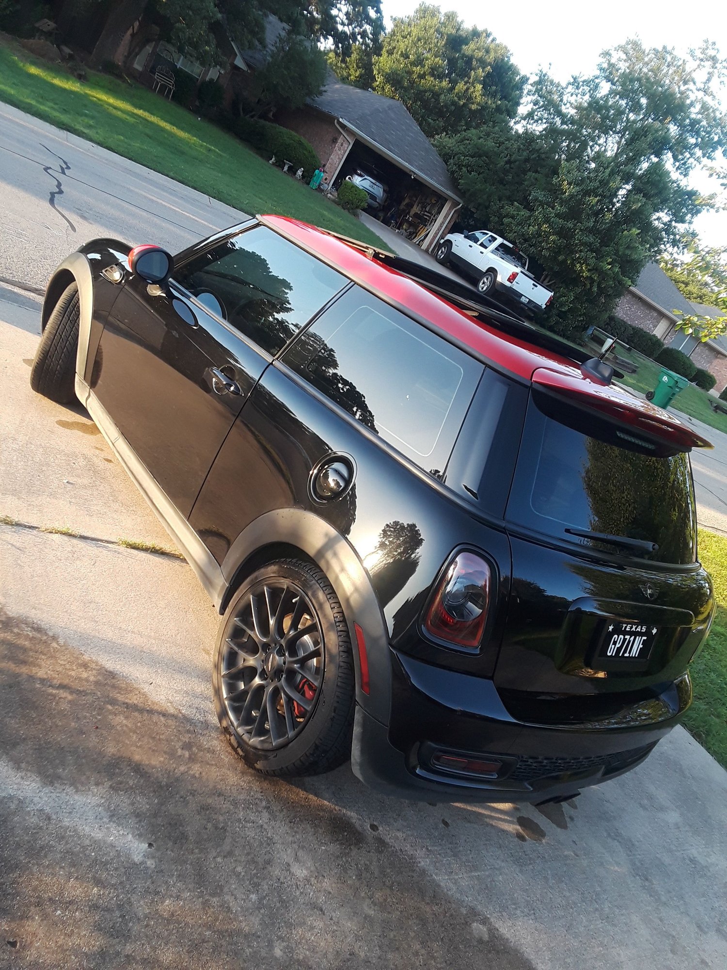 2011 Mini R56: "Mk II" Mini Hatch/Hardtop range - 11 JCW metallic black chili red pristine condition - Used - VIN WMWSV9C56BTZ96778 - 127 Miles - 4 cyl - 2WD - Manual - Hatchback - Black - Denton, TX 76206, United States