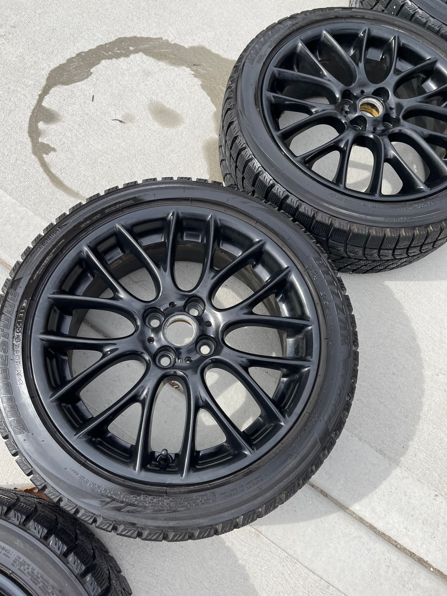 Wheels and Tires/Axles - 17” Challenge Wheels with Blizzaks - Used - 2011 to 2013 Mini Cooper - Willow Springs, IL 60480, United States