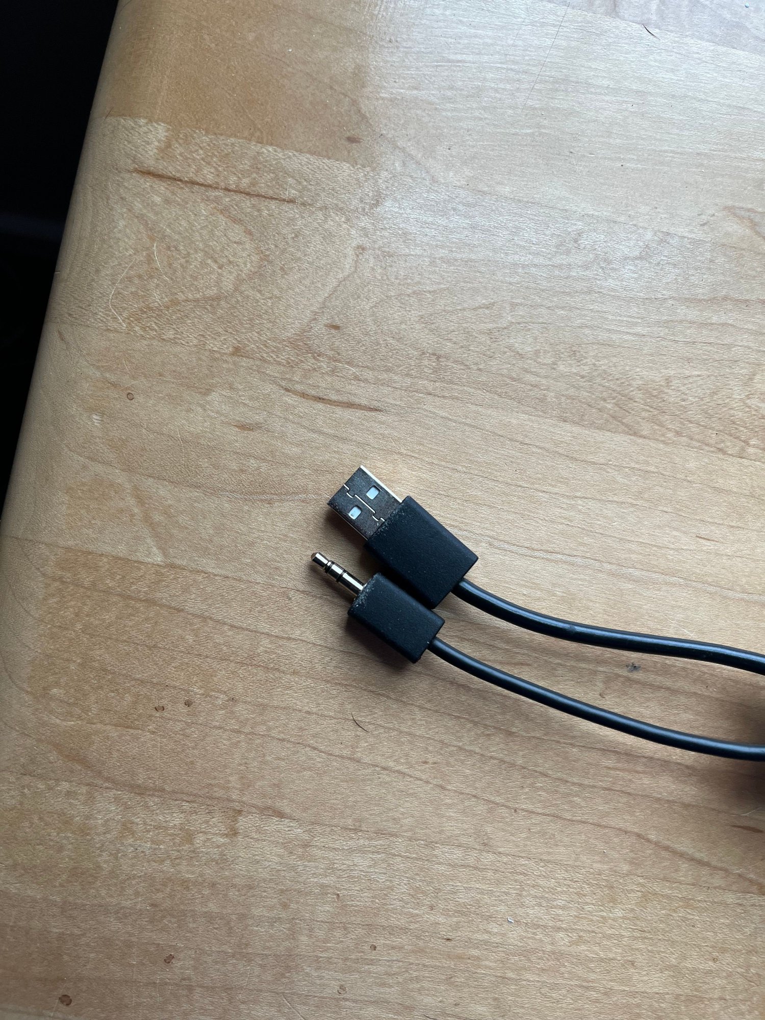 Audio Video/Electronics - Aux lightening cable - Used - All Years Mini Cooper - Willow Springs, IL 60480, United States